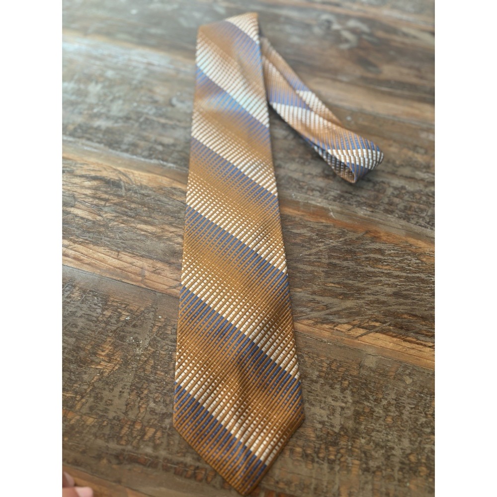 Vintage 80s Wide Oleg Cassini 100% silk tie Diagonal Stripes